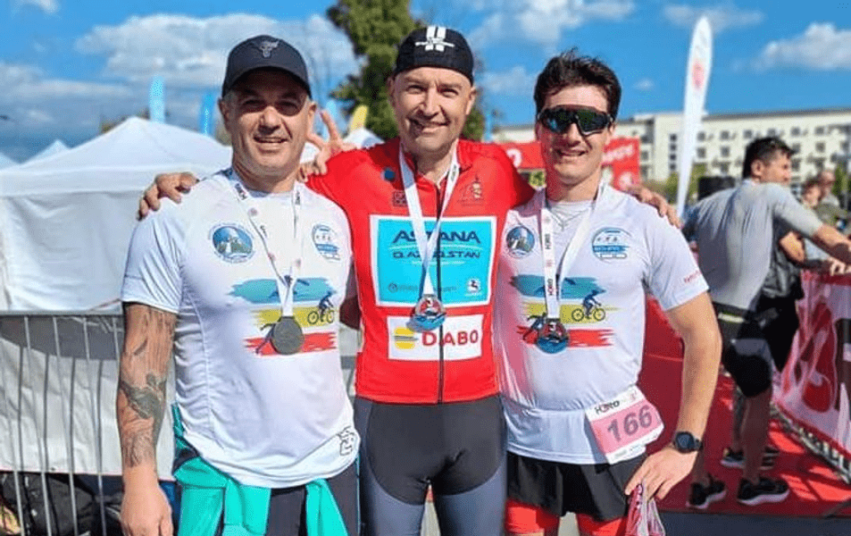 Pompierul care ajută copiii cu afecțiuni neurologice, locul III la competiția triatlon H3RO din Mamaia