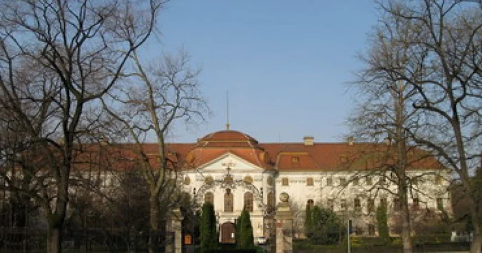 Oradea:Palatul baroc, simbol al catolicismului