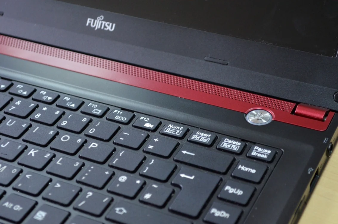fujitsu Uh572 foto adevarul razvan baltaretu