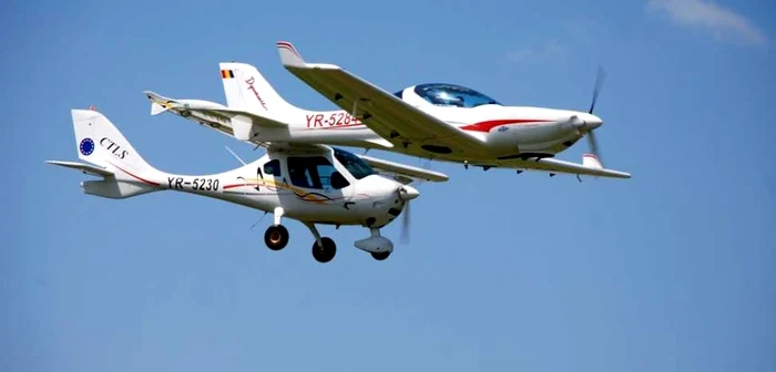 Manevre dificile cu avioane ultrauşoare, la mitingul aviatic de la Vădeni   FOTO Florentin Coman