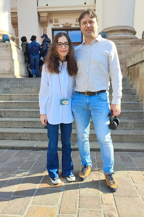 Ana Vizonie, alături de prof. Marian Anghel FOTO: Fb./Marian Anghel