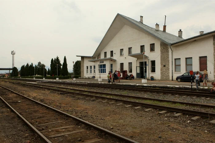 Hoţii au acţionat în zona staţiilor CFR. ARHIVĂ.