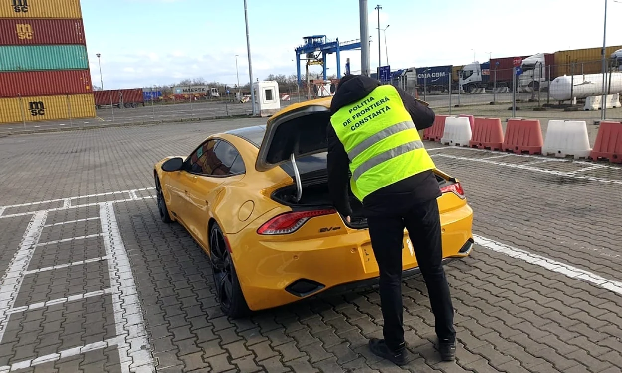 masina de lux confiscata in port foto politia de frontiera