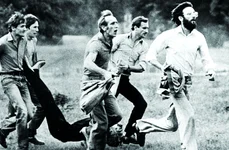 Polonia 1989, drumul către o revoluție nesângeroasă  Înfiinţarea Sindicatului «Solidaritatea» şi legea marţială jpeg