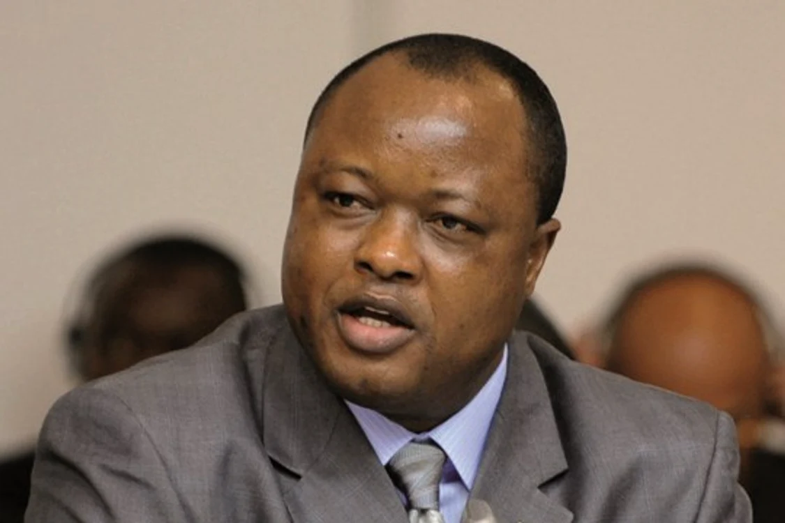 
    Samuel Sam-Sumana s-a plasat voluntar în carantinăFoto: itunews.itu.int  