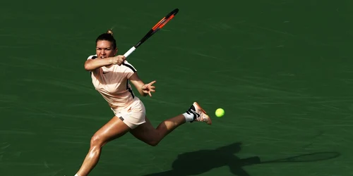 Simona Halep în meciul contra cehoaicei Kristyna Pliskova la turneul Indian Wells în California Statele Unite ale Americii FOTO Guliver / Getty images 