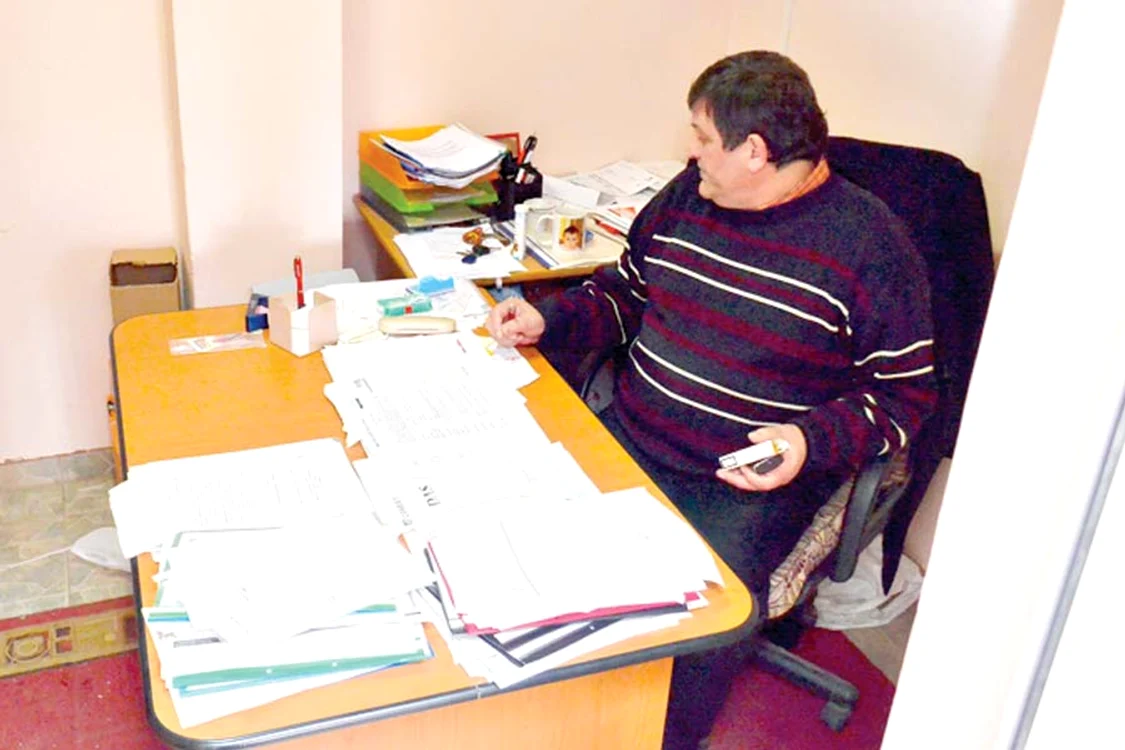 Sala de sport: Aici îşi desfăşoară elevii de la şcoala  generală orele de educaţie fizică (Fotografii: Dinu Zară)