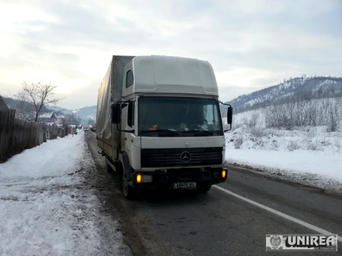 Autoutilitara implicată în accident. Foto: ziarulunirea.ro