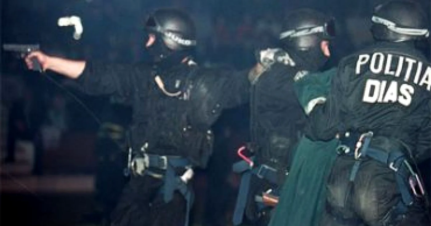 Bacău: Poliţia a intervenit pentru aplanarea unui scandal în centrul oraşului