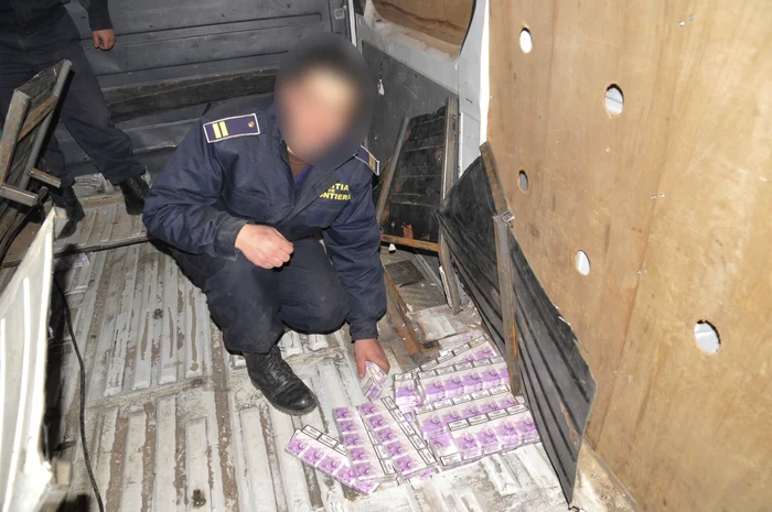 Peste 17.000 de pachete de ţigări de contrabandă au fost confiscate în ultimele 24 de ore FOTO: Adevărul