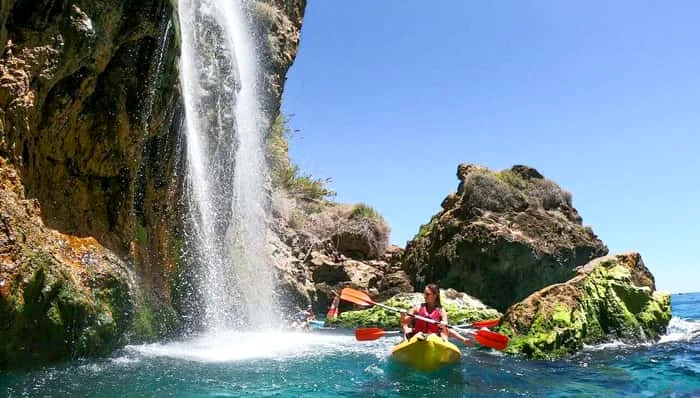 Plaja Burriana, Nerja