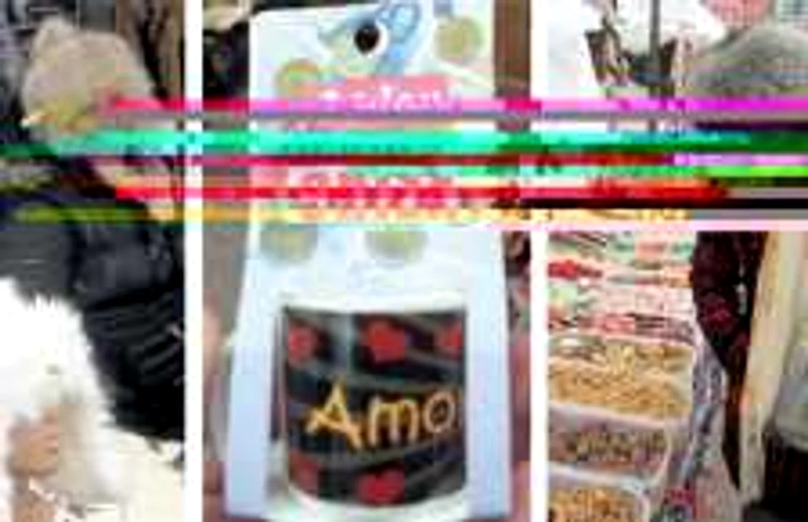 Căciuli de blană, căni mici şi dulciuri sunt câteva dintre produsele de la târguri 