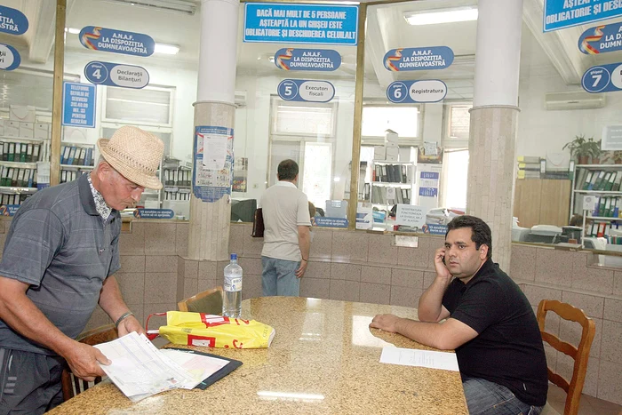 
    Sediile Fiscului nu au fost luate cu asalt de datornici așa cum se laudă șefii ANAF  