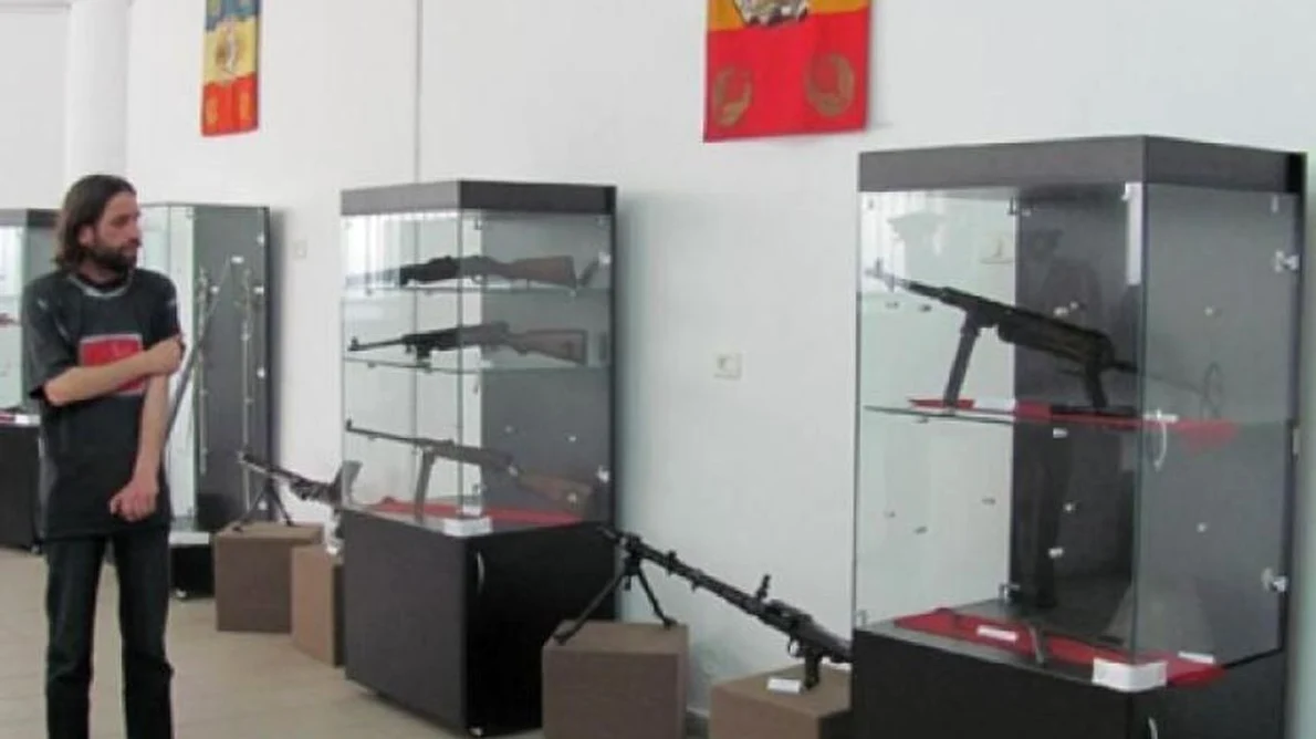 O expoziţie inedită de arme vă aşteaptă la Muzeul de Istorie Bacău jpeg