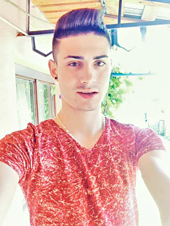 Ionuţ şi-a luat BMW cu banii furaţi de Mihaela de la tatăl ei