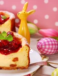 Cheesecake cu visine  Sursa foto shutterstock 257497624 jpg