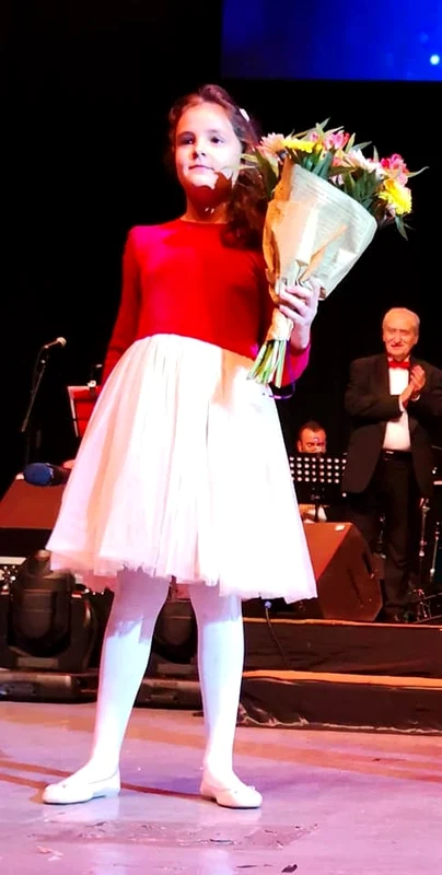 2 aurelian temisan primul duet cu fiica sa dora sala palatului dan spataru 1 jpg jpeg