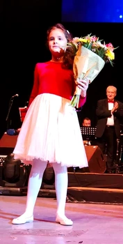 2 aurelian temisan primul duet cu fiica sa dora sala palatului dan spataru 1 jpg jpeg