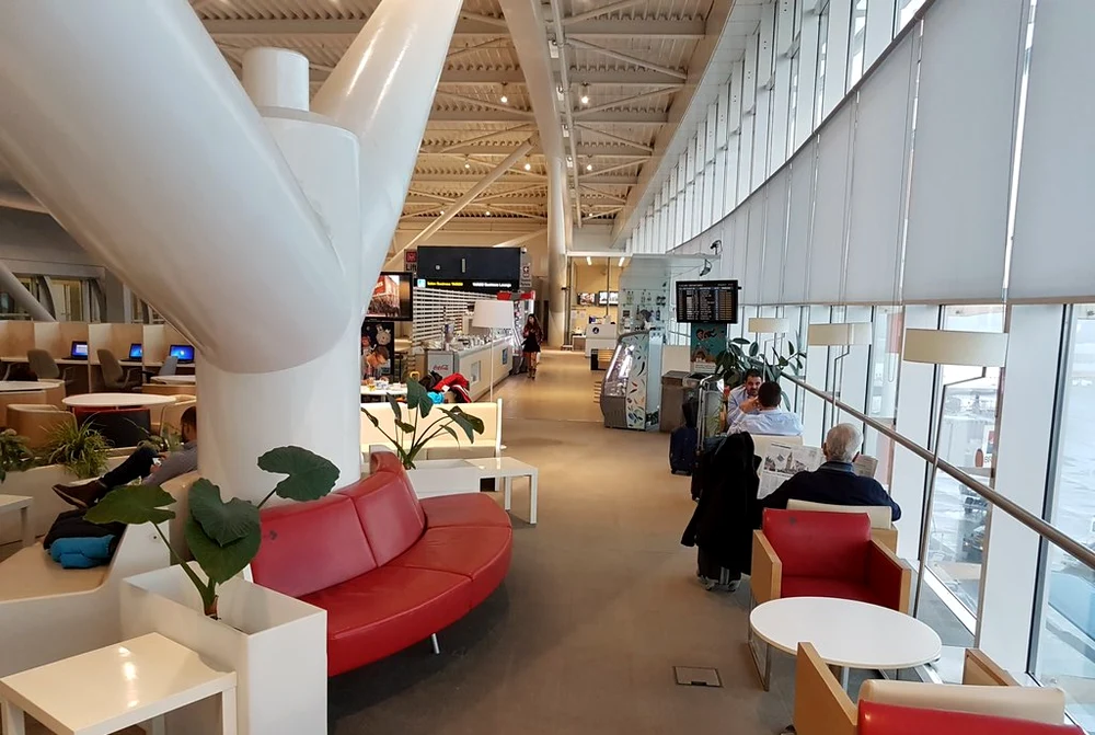 Lounge-uri premium la Otopeni FOTO: Facebook Radu Dumitru
