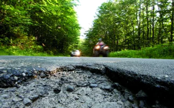 Reşiţa: REGIUNEA PE SCURT / Bani pentru drumul spre Semenic