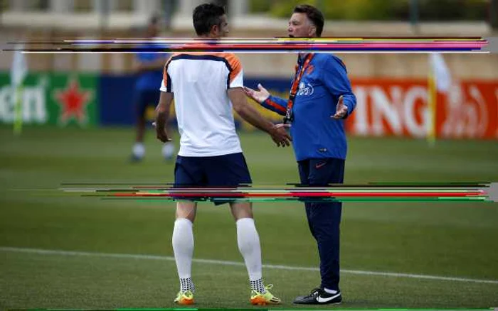 Van Gaal, alături de Van Persiei. FOTO: Reuters