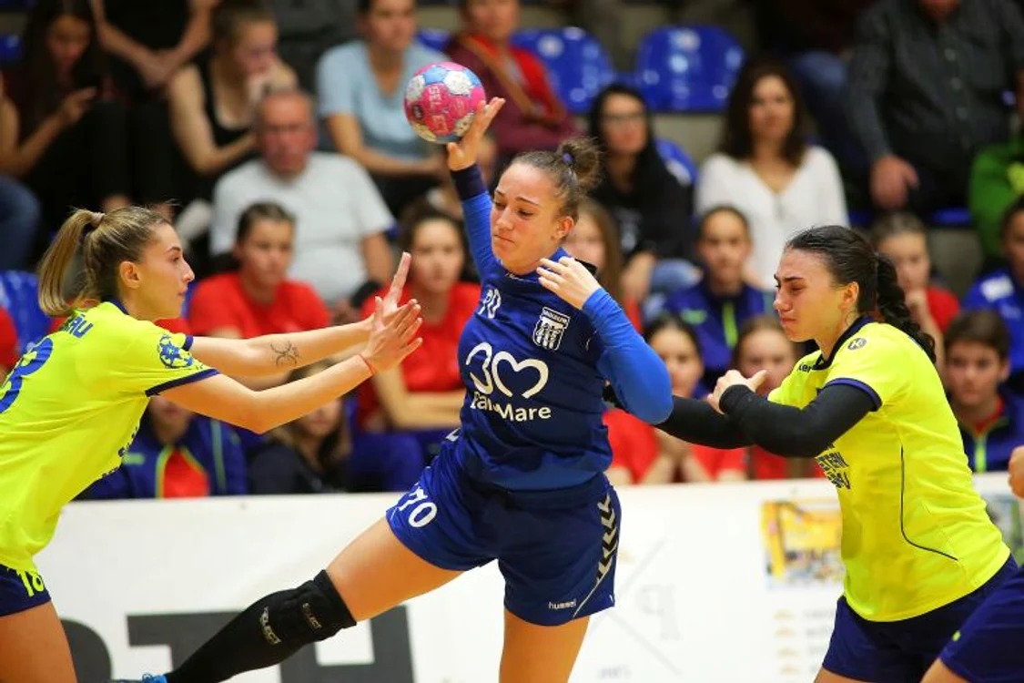 
    Andreea Popa e una dintre cele mai promițătoare handbaliste din Liga FlorilorFOTO: Sportpictures.eu  