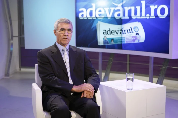 Generalul Constantin Degeratu, în studioul Adevărul Live FOTO David Muntean