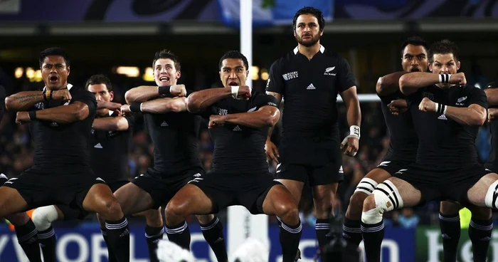 Haka, dansul-cântec al echipei de rugby a Noii Zeelande * Foto: Reuters