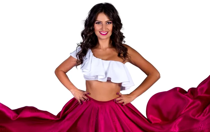 
    Olivia Păunescu prezintă “Observator matinal”, la Antena 1, și emisiunea “Numai de bine”, la Antena 3Foto Click!  