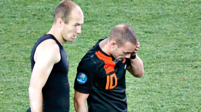 Robben şi Sneijder,  ruşinea grupei B