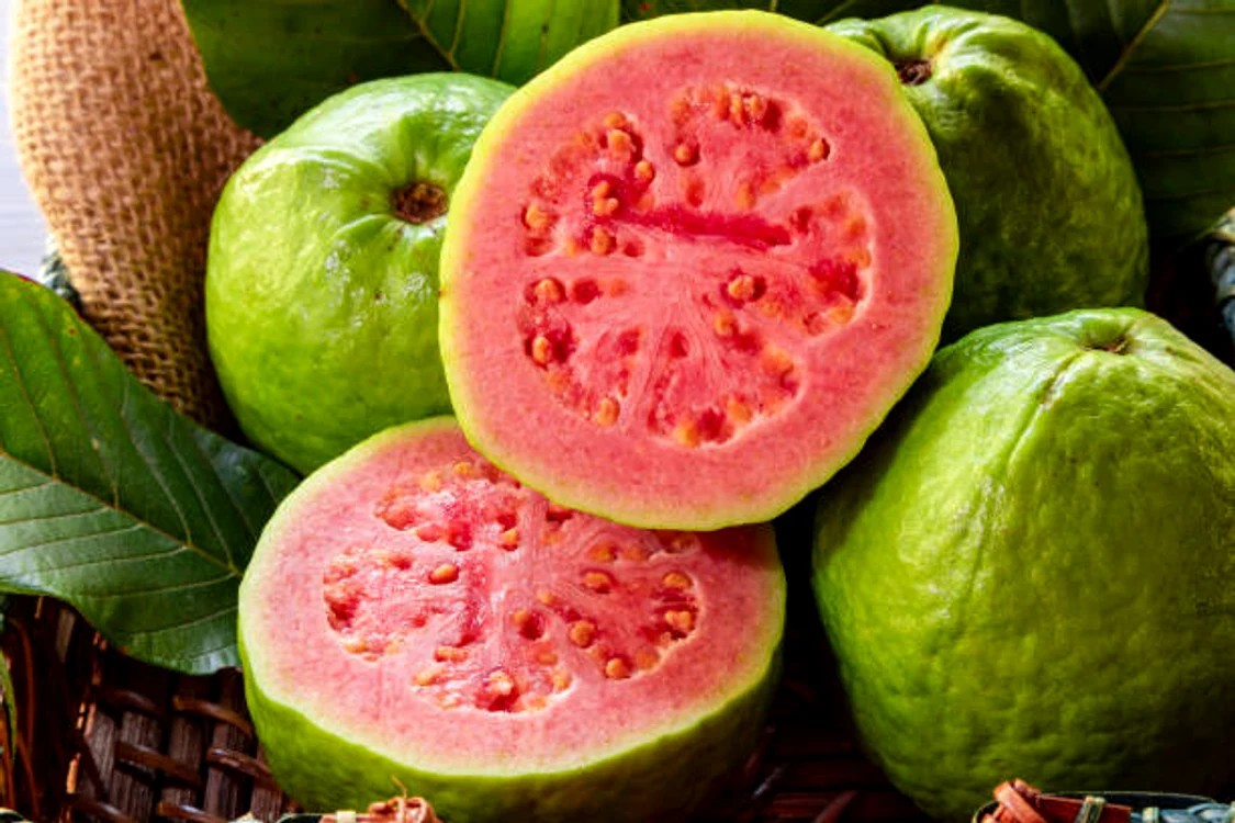 Guava conține foarte multă vitamina C / foto: IStock