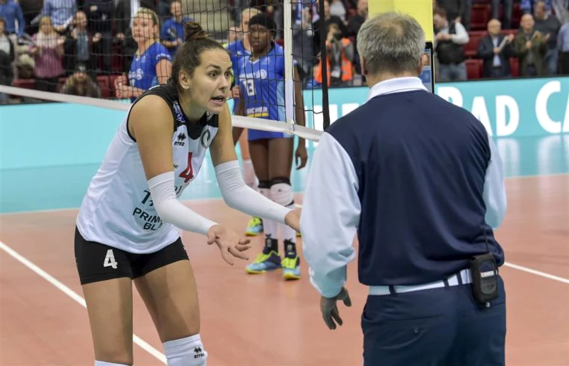 
    Volei Alba Blaj a parasit Liga Campionilor la voleiFOTO: cev.lu  