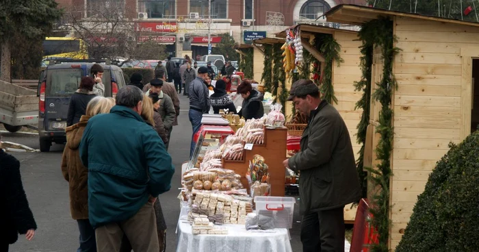 Târgul se desfăşoară în perioada 5-24 decembrie