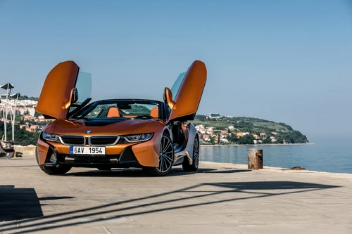 bmw i8 roadster