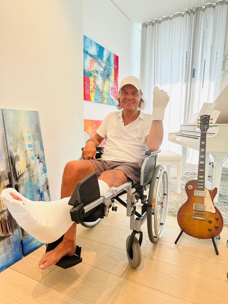Accident teribil suferit de Matthias Jabs, chitaristul legendarei trupe Scorpions. Formația, nevoită să încheie mai devreme turneul mondial