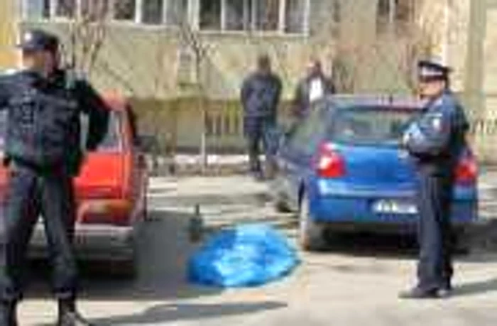 Femeia a decedat în stradă
