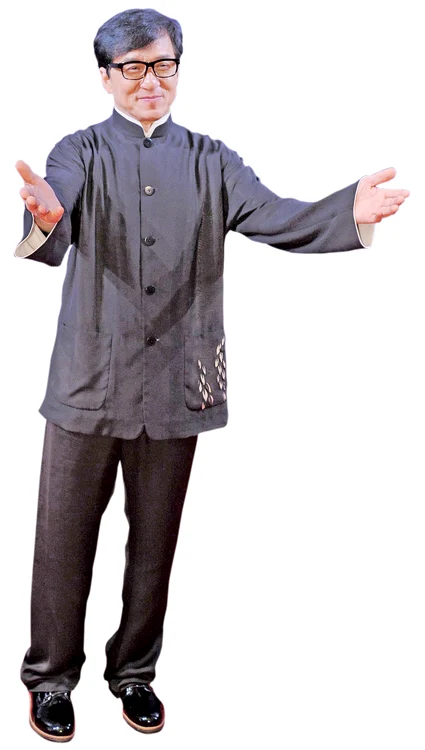 
    Starul de 61 de ani şi-a reparat greşelile tinereţii şi a intrat în rolul  de părinte pentru Etta Ng după ce mama ei a devenit alcoolică  