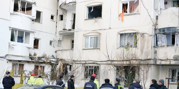 Echipe ale Inspectoratului pentru Situaţii de Urgenţă şi E.ON au ajuns în Dancu după explozie