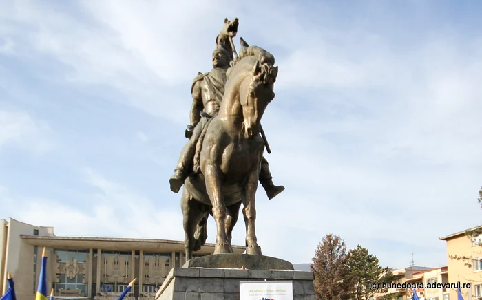 Statuia ecvestră a lui Decebal. Foto: Daniel Guță