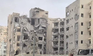 Trei persoane au fost ucise în Beersheba după ce o rachetă a lovit un complex de apartamente Foto X jpg