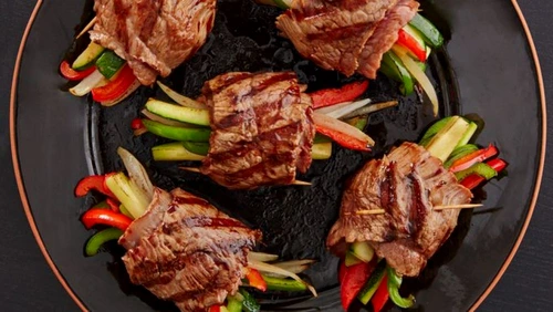 Rulouri de friptura in sos de otet balsamic jpeg