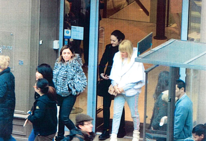 Bica şi Udrea  au fost la  cumpărături la Paris,  în februarie 2014