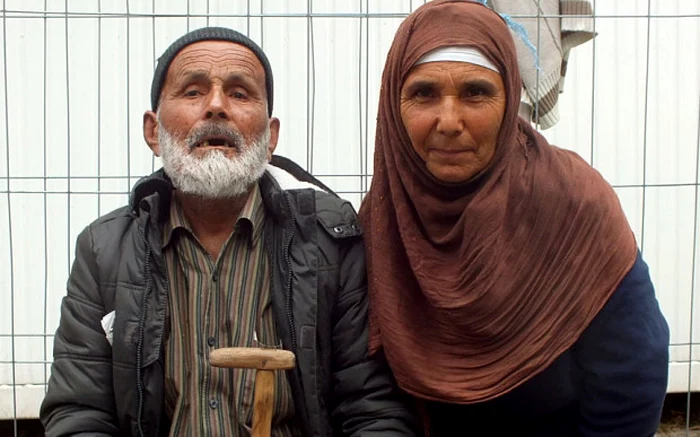 Abdul Qadir Azizi, refugiatul afgan în vârstă de 110 ani sosit în Germania, alături de fiica sa FOTO The Telegraph