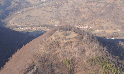 Cetatea dacică de la Căpâlna. Imagine aeriană Sándor Berecki