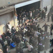 Iran: Protestatari dispersaţi cu gaze lacrimogene în Marele Bazar din Teheran FOTO: X/@ZAK514