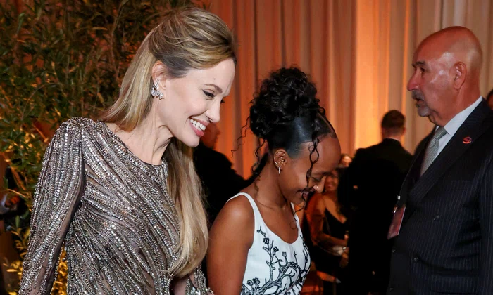 Angelina Jolie și Zahara Globurile de Aur 2025 GettyImages 2192572372 jpg