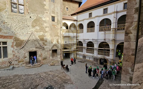 Castelul Corvinilor din Hunedoara  Foto Daniel Guță (38) jpg