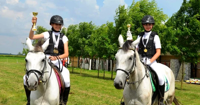 Mereu echipa de la Arad s-a întors cu premii de la concursuri FOTO arhivă