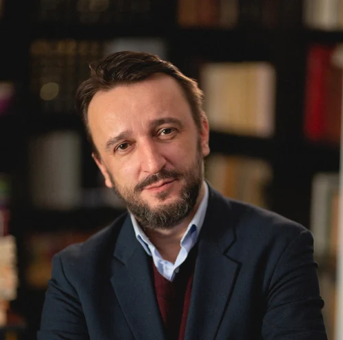 Eugen Ciurtin a tras un semnal de alarmă privind licitațiile de manuscrise. FOTO:  Andrei Ivan