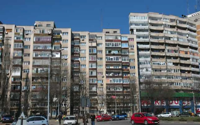 Apartamentelor de la parter sunt mai ieftine cu 10,6% faţă de locuinţele aflate la un etaj intermediar